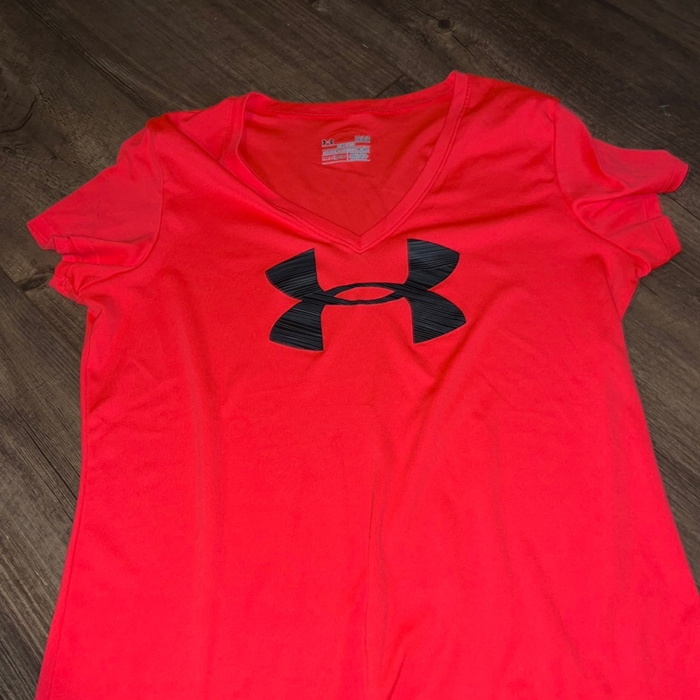 Under Armor Tshirt